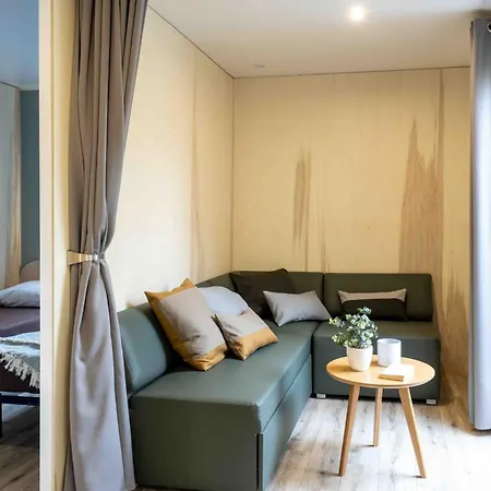 مكان تخييم Slow Village De Ce Les Ponts-de-Cé