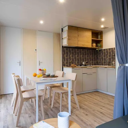 Slow Village De Ce Parque de Campismo