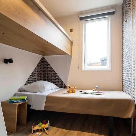 Slow Village De Ce مكان تخييم