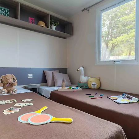 Slow Village De Ce 3* Les Ponts-de-Cé