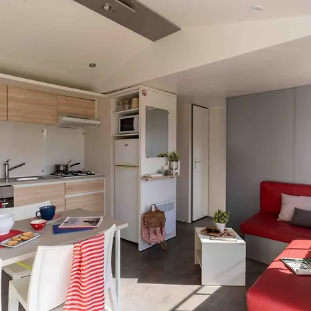 Slow Village De Ce Parque de Campismo 3*