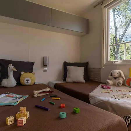 Slow Village De Ce 3* Les Ponts-de-Cé