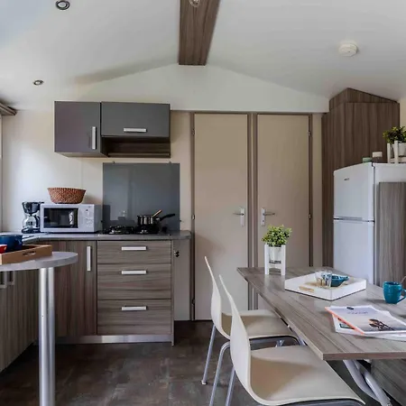 Slow Village De Ce Parque de Campismo