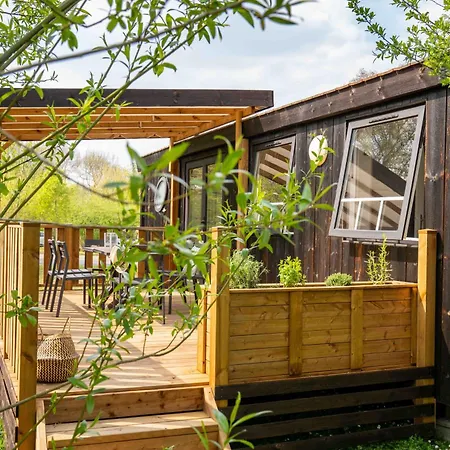 مكان تخييم Slow Village De Ce Les Ponts-de-Cé