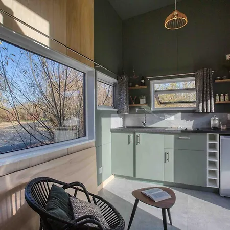 Slow Village De Ce 3* Les Ponts-de-Cé