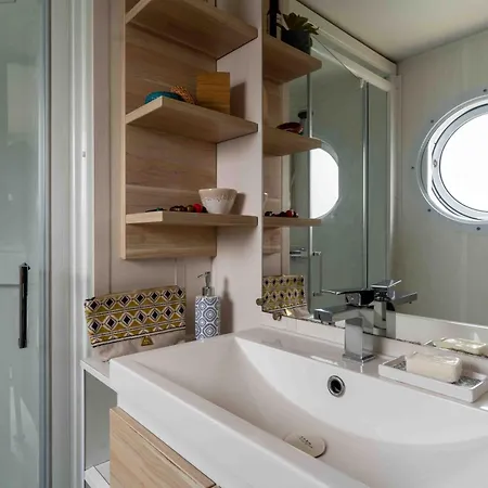 Slow Village De Ce Parque de Campismo 3*