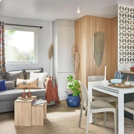 Slow Village De Ce 3*