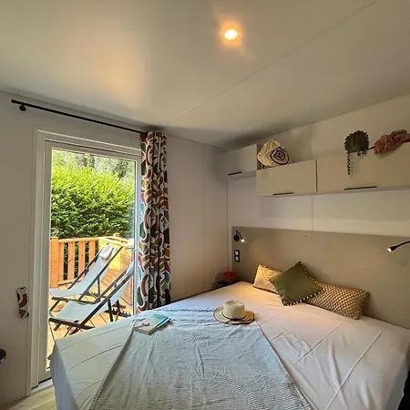 Slow Village De Ce 3* Les Ponts-de-Cé