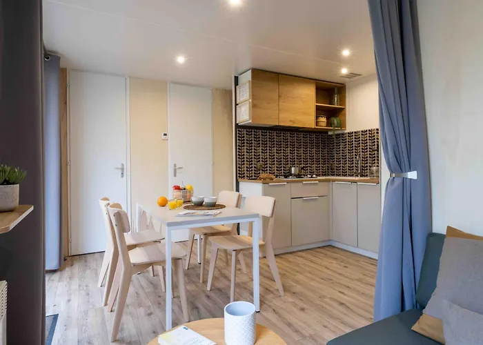 Slow Village De Ce Campingplads