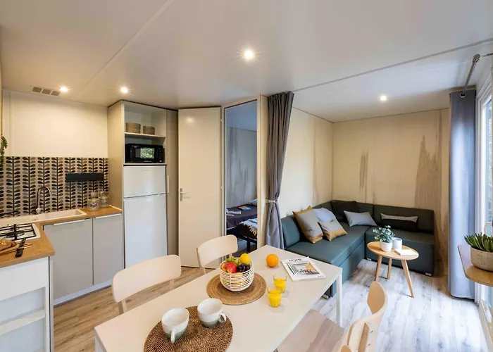 Camping Slow Village Loire Vallée 3*