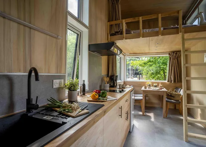 Slow Village De Ce Campingplads