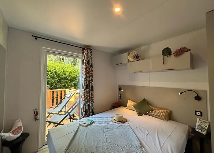 Slow Village De Ce 3* Les Ponts-de-Cé